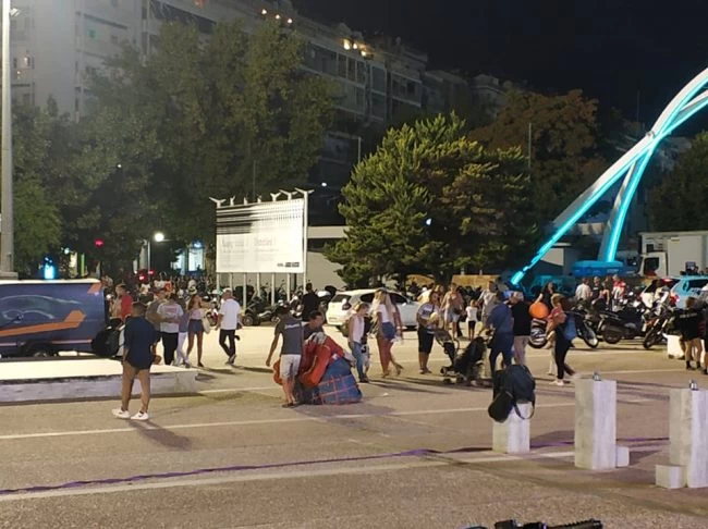 Θεσσαλονίκη: Γυναίκα τραυματίστηκε από αερόστατο έξω από τη ΔΕΘ – Βίντεο